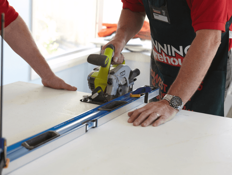 Cutting formica with a circular saw