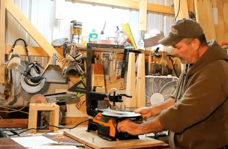 The WEN 3920 is very beginner-friendly and easy to get comfortable&nbsp;with