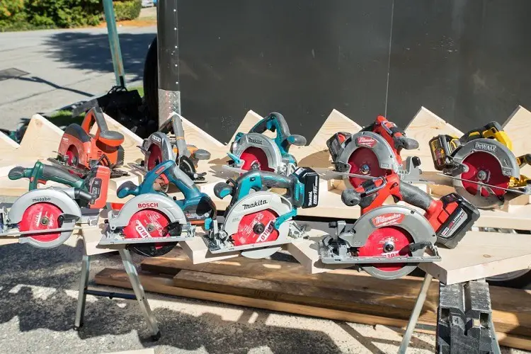 reviewing the circular saws