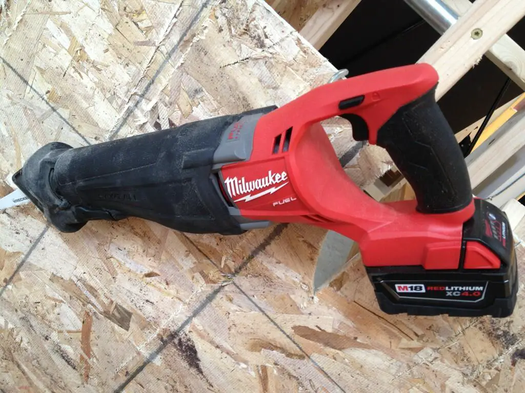 Cordless Reciprocating Saw