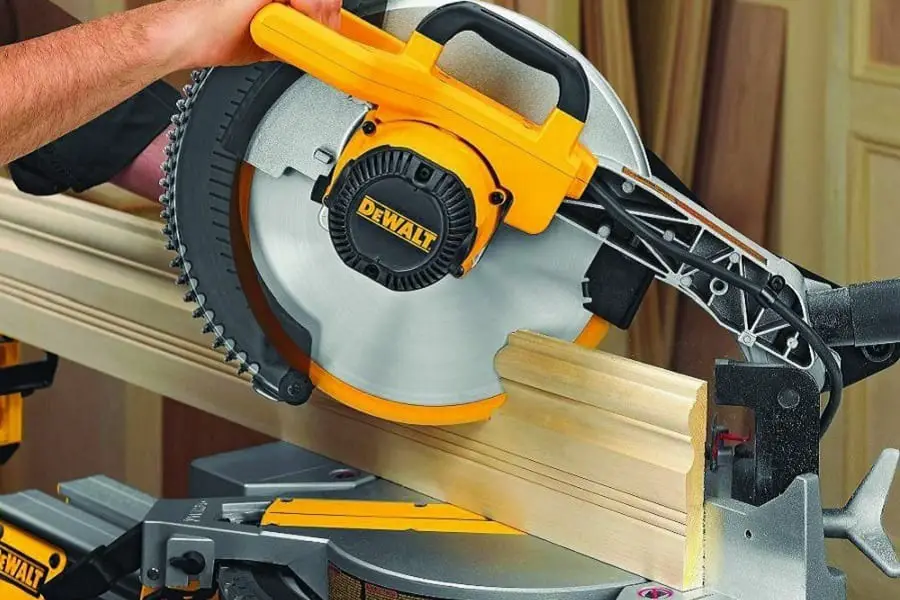 Cutting Wood With DEWALT DW715