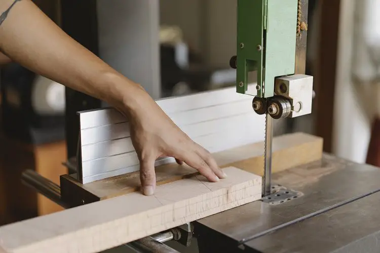 Here's What You'll Need To Put Your Table Saw To Good Use For Your Next DIY Project 2